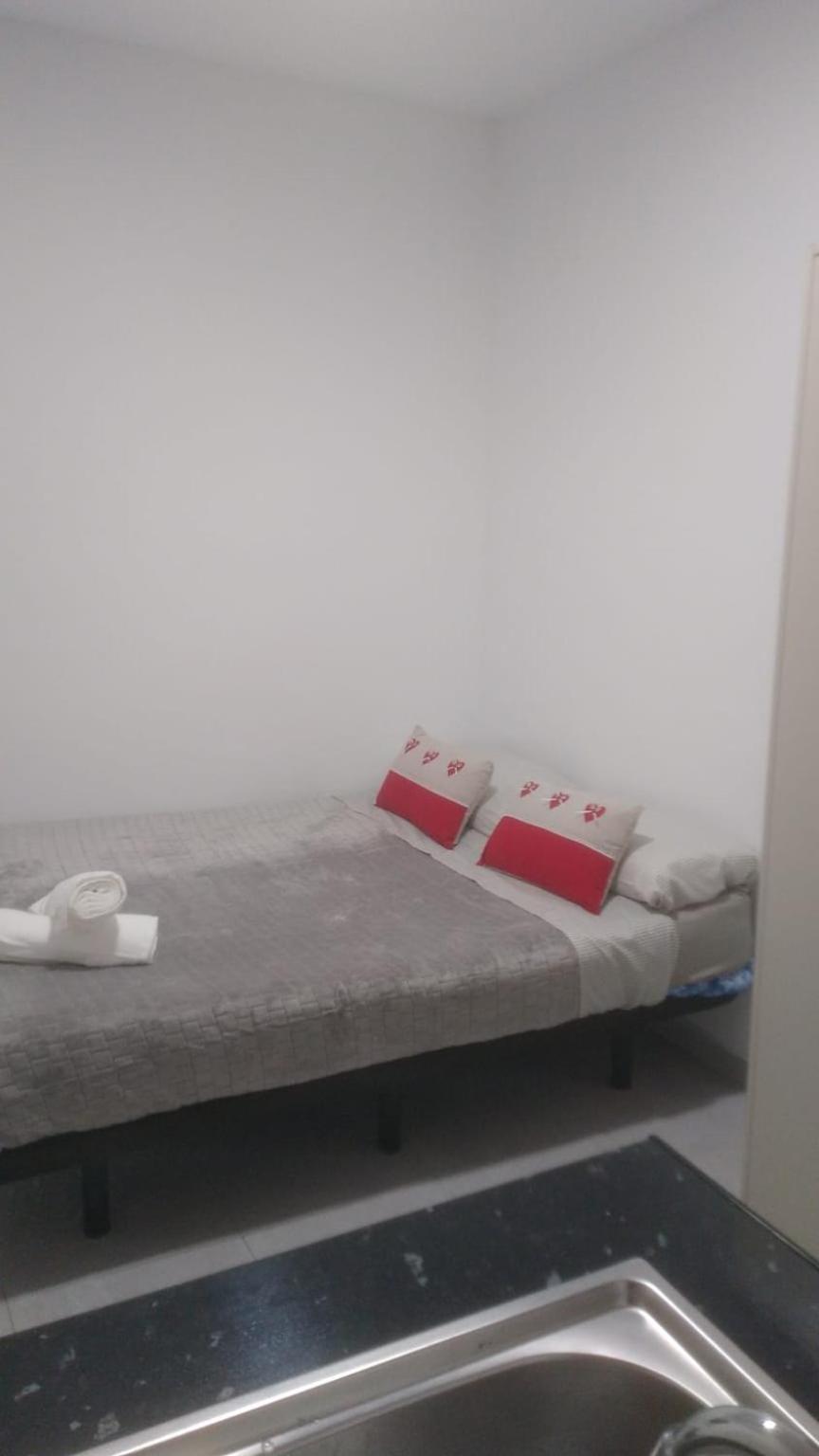 Estudio Encantador Cerca Del Carrefour Rosaleda 1 Apartament Màlaga