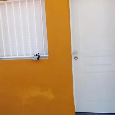 Estudio Encantador Cerca Del Carrefour Rosaleda 1 Malaga Zewnętrze zdjęcie