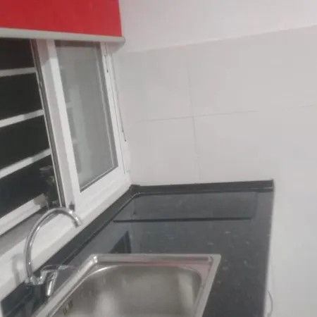 Estudio Encantador Cerca Del Carrefour Rosaleda 1 Malaga Zewnętrze zdjęcie