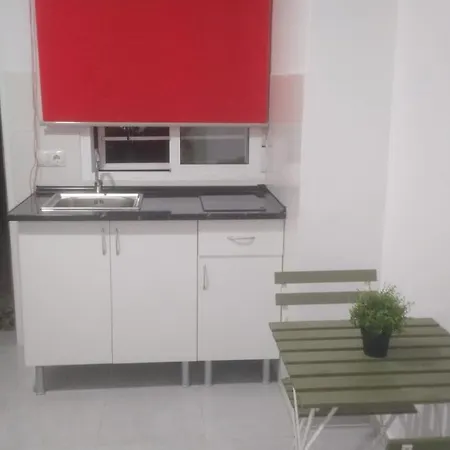 Estudio Encantador Cerca Del Carrefour Rosaleda 1 Malaga Zewnętrze zdjęcie