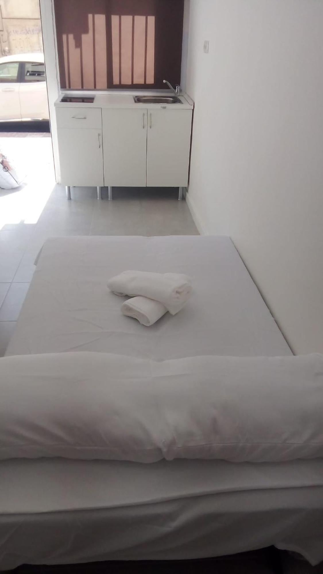 Estudio Encantador Cerca Del Carrefour Rosaleda 1 Apartament